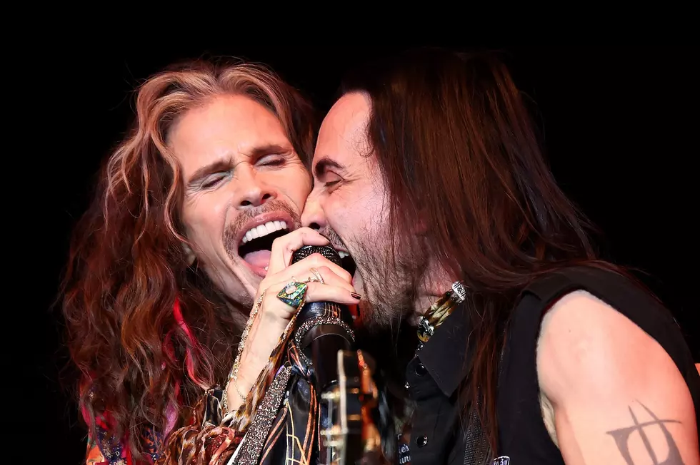 Steven Tyler Returns to the Stage at Grammys After Party